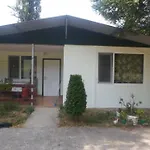 Ferienhaus Rainbow Cherni Osum
