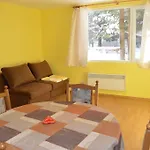 Ferienhaus Rainbow Cherni Osum
