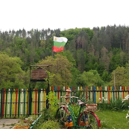 Rainbow בית נופש Cherni Osum