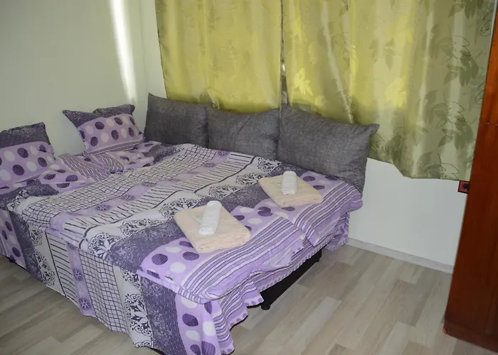 Ferienhaus Rainbow Cherni Osum